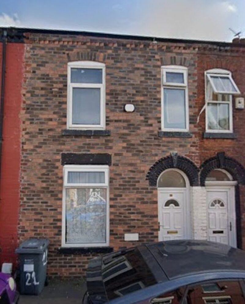 Fantastic 2-Bed Terraced House Investment Opportunity in Manchester