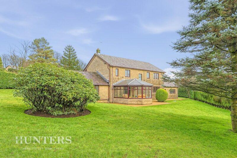 Luxurious Six-Bedroom Detached Home in Exclusive Development